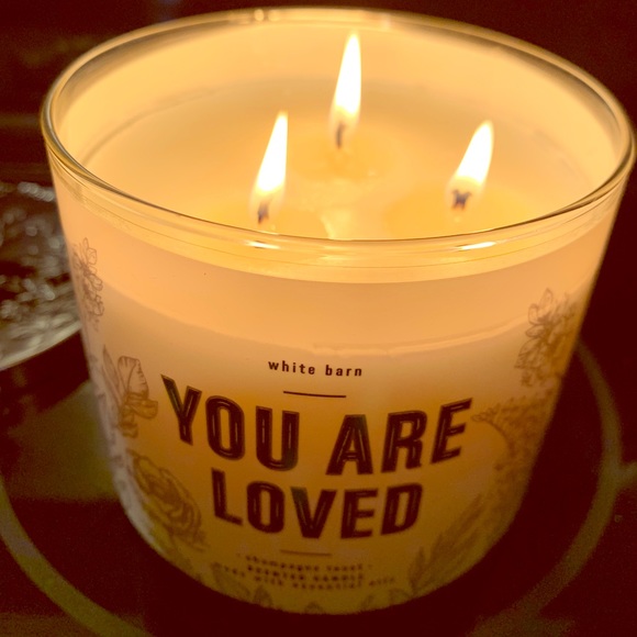 Nice to meet you, I’m Angie! - Picture 1 of 1